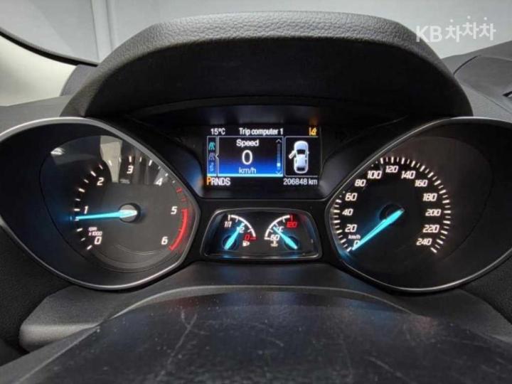 Ford Kuga 2.0 Trend 6