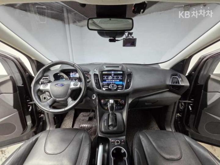 Ford Kuga 2.0 Trend 7