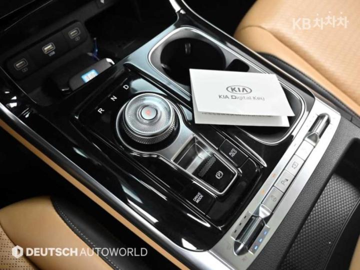 Kia Carnival D2.2 Signature 10