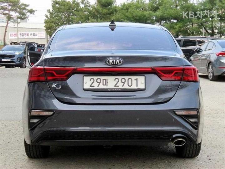 Kia K3 1.6 Gasoline Prestige 5