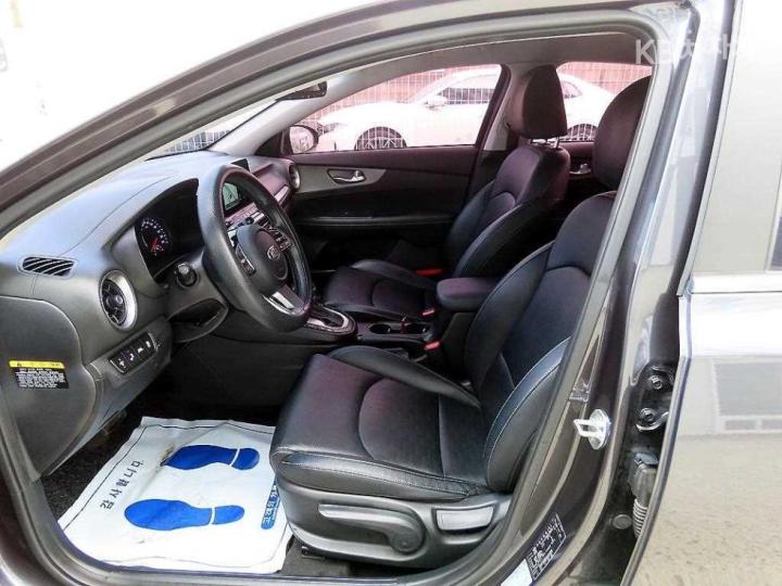 Kia K3 1.6 Gasoline Prestige 6