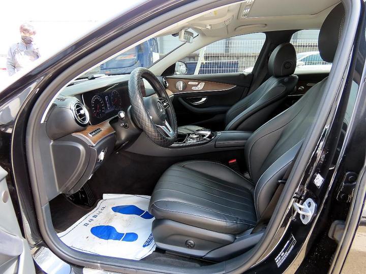 Mercedes-Benz E-Class W213 E300 4Matic Exclusive 6