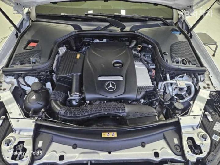 Mercedes-Benz E-Class W213 E250 Exclusive 6