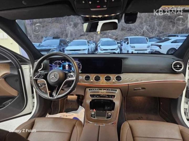 Mercedes-Benz E-Class W213 E250 Exclusive 7