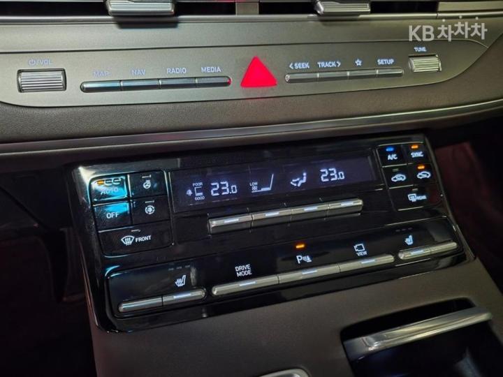 Hyundai Grandeur 2.5 Premium 10