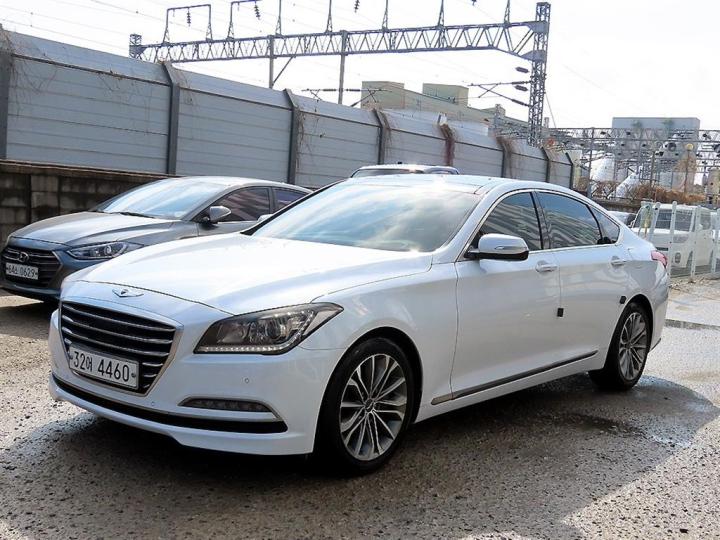 Hyundai Genesis DH G330 Premium AWD 3