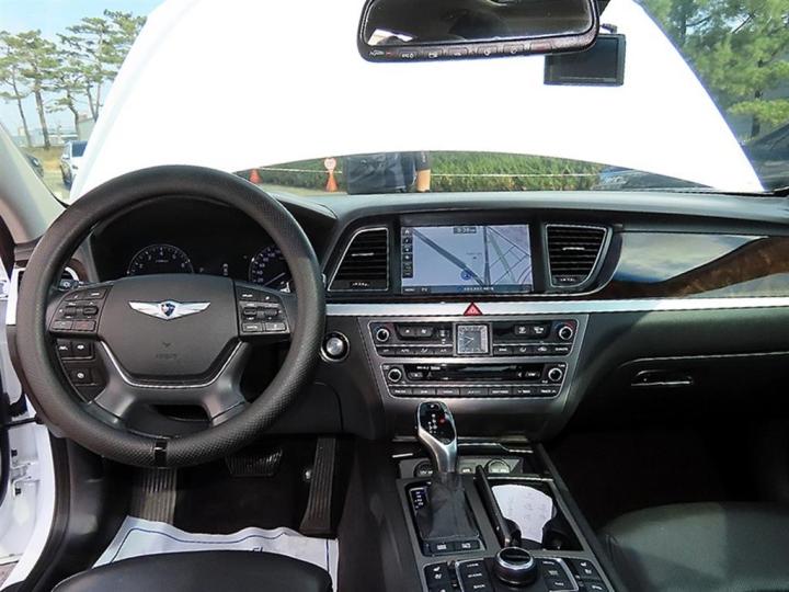 Hyundai Genesis DH G330 Premium AWD 8