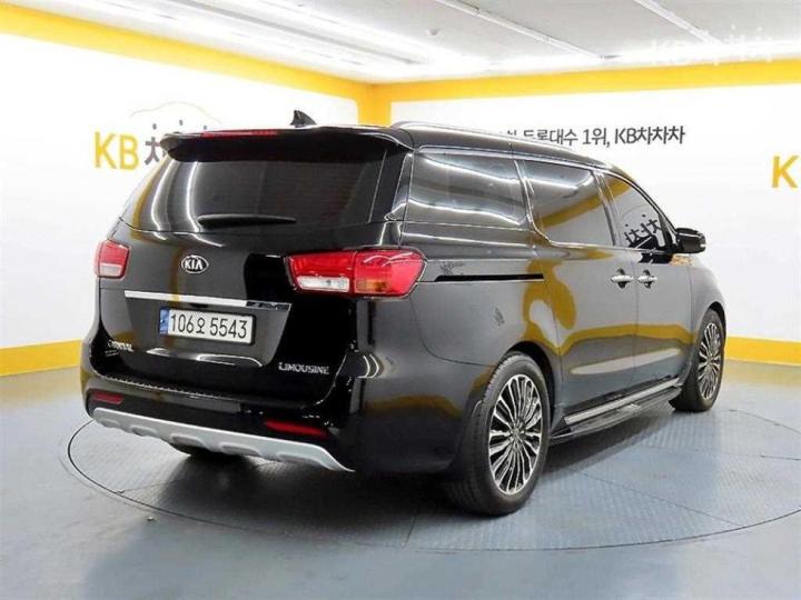 Kia Carnival 2.2 Diesel Limousine VIP 5