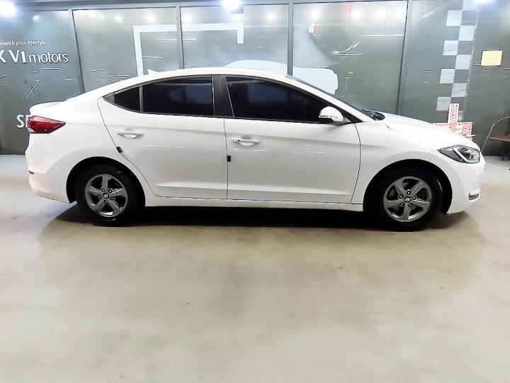 Hyundai Avante AD 1.6 GDi Smart 4