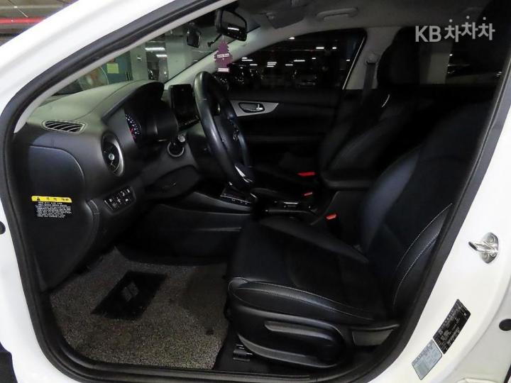 Kia K3 1.6 Gasoline Prestige 7
