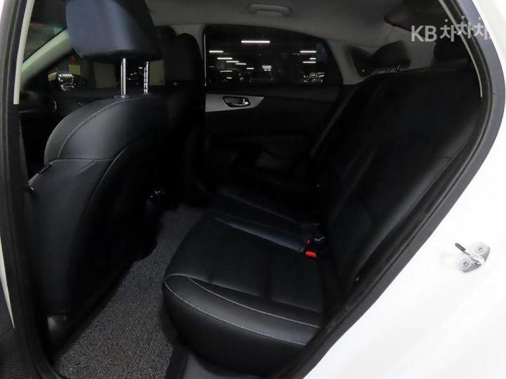 Kia K3 1.6 Gasoline Prestige 8