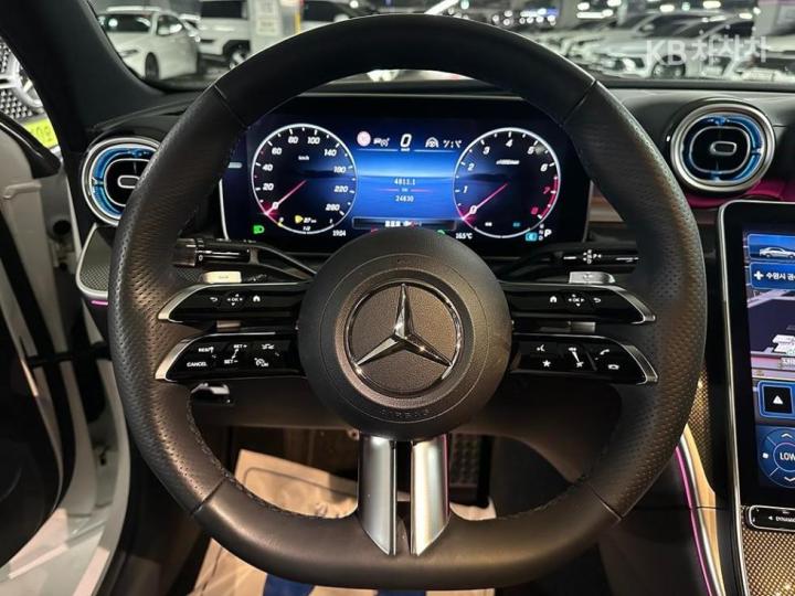 Mercedes-Benz C-Class W206 C300 4Matic AMG Line 8