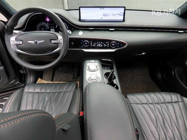 Genesis GV70 Gasoline 2.5T AWD 8