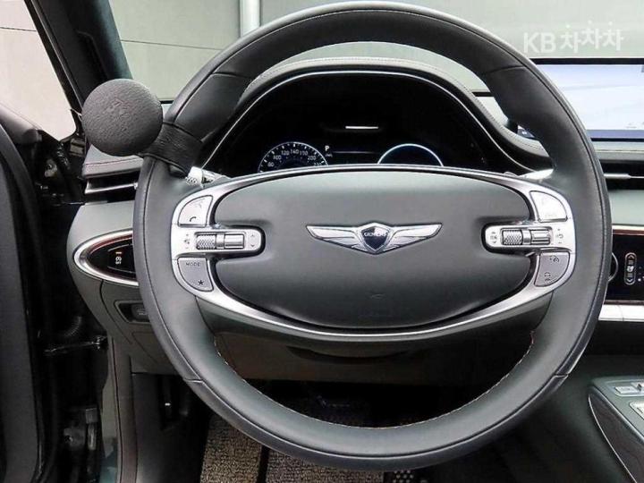 Genesis GV70 Gasoline 2.5T AWD 10