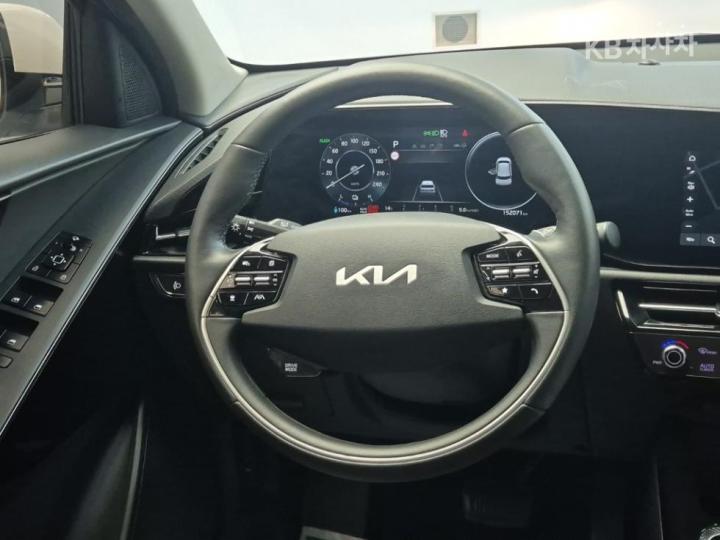 Kia Niro The EV Air Base Type 10