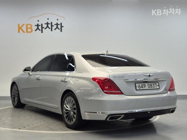 Genesis EQ900 5.0 GDI AWD Prestige 3