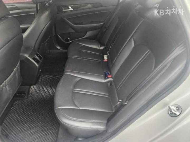 Hyundai Sonata LF 2.0 Smart Base Type 9