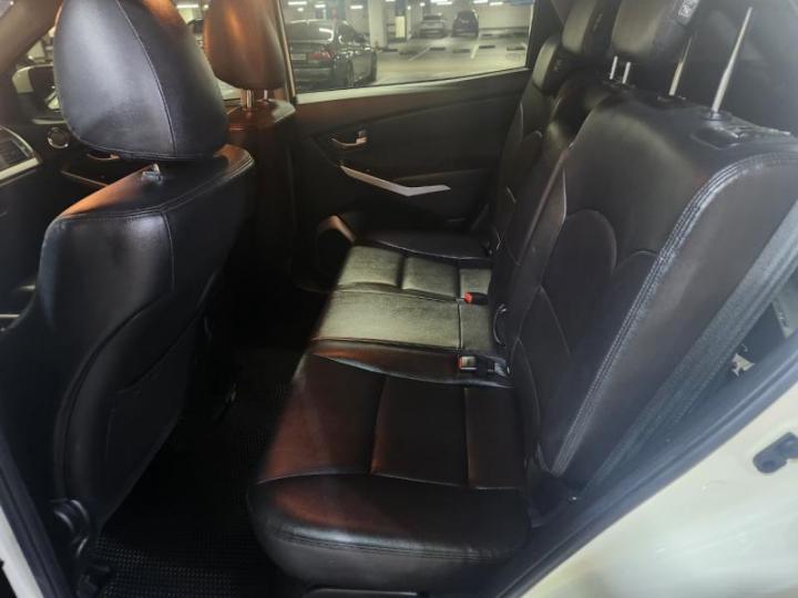 KG Mobility (Ssangyong) Korando New C 2.0 RX 2WD Top Model 8