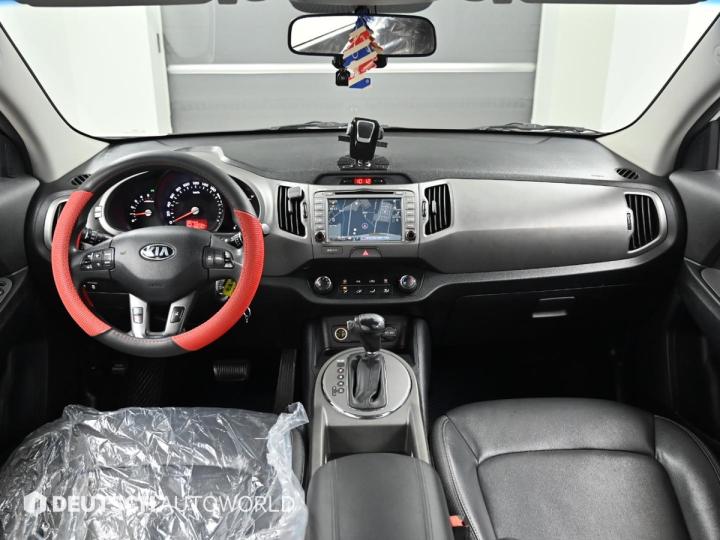 Kia Sportage R Diesel 2WD Luxury 8