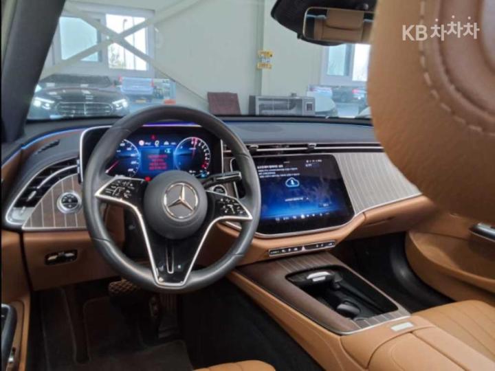 Mercedes-Benz E-Class W214 E350e 4Matic Exclusive 8