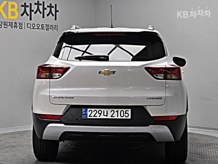 Chevrolet Trailblazer 1.35 Gasoline 2WD Premier 5