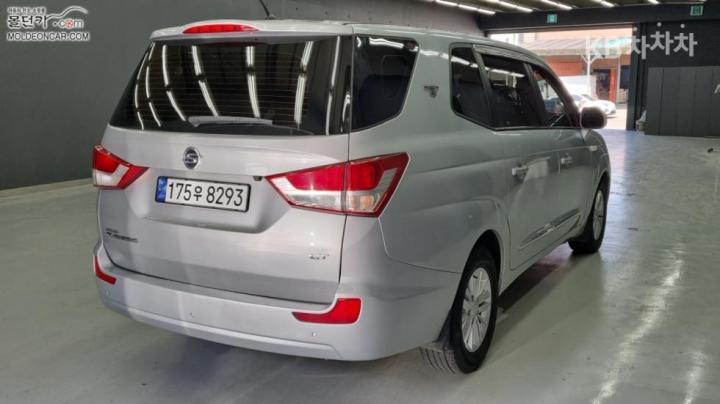 KG Mobility (Ssangyong) Korando Turismo 2WD LT 3