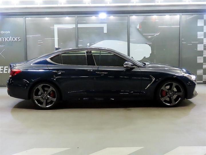 Genesis G70 SPORT 3.3T SPORT AWD Prestige 4