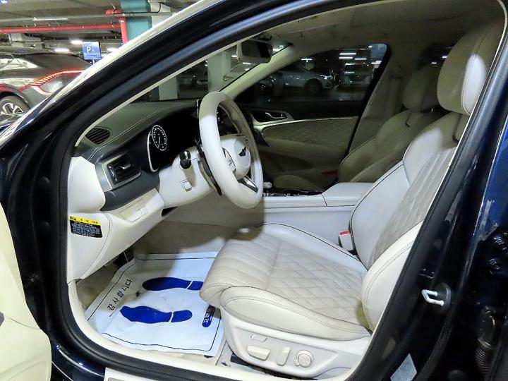 Genesis G70 SPORT 3.3T SPORT AWD Prestige 7