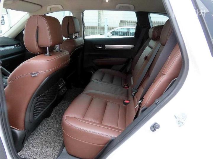 Renault QM6 2.0 GDe 2WD RE 7