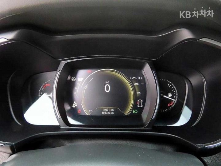 Renault QM6 2.0 GDe 2WD RE 10