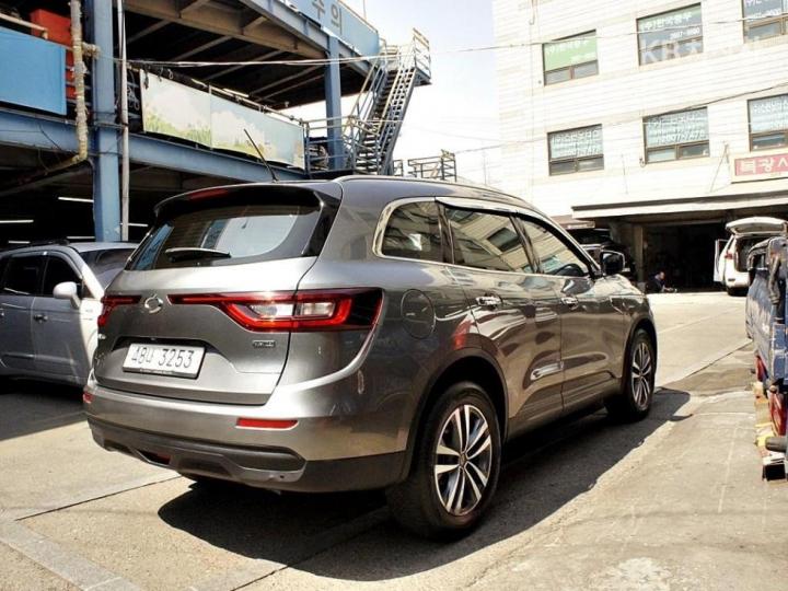 Renault QM6 2.0 4WD RE Base Type 5