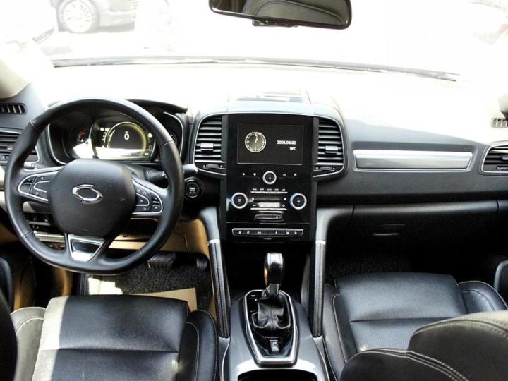 Renault QM6 2.0 4WD RE Base Type 8