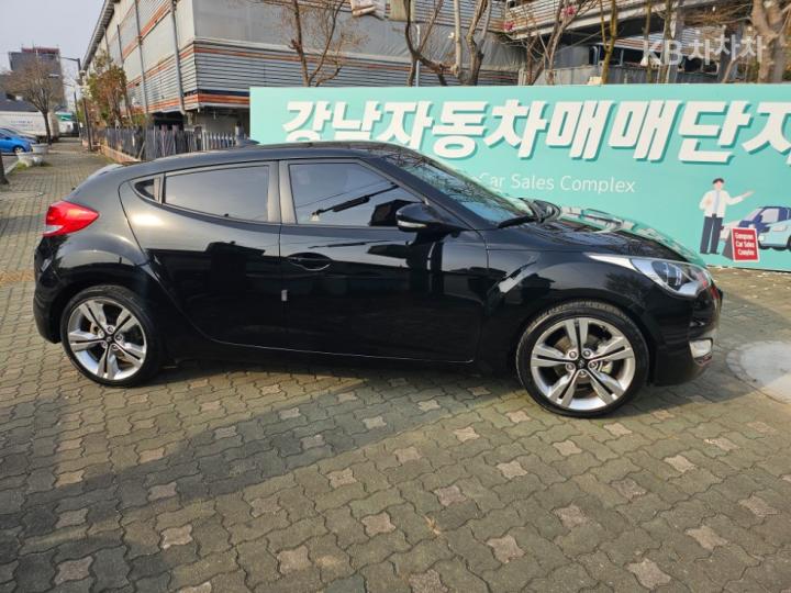 Hyundai Veloster PYL DCT 4