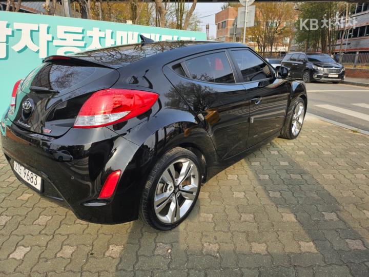Hyundai Veloster PYL DCT 5