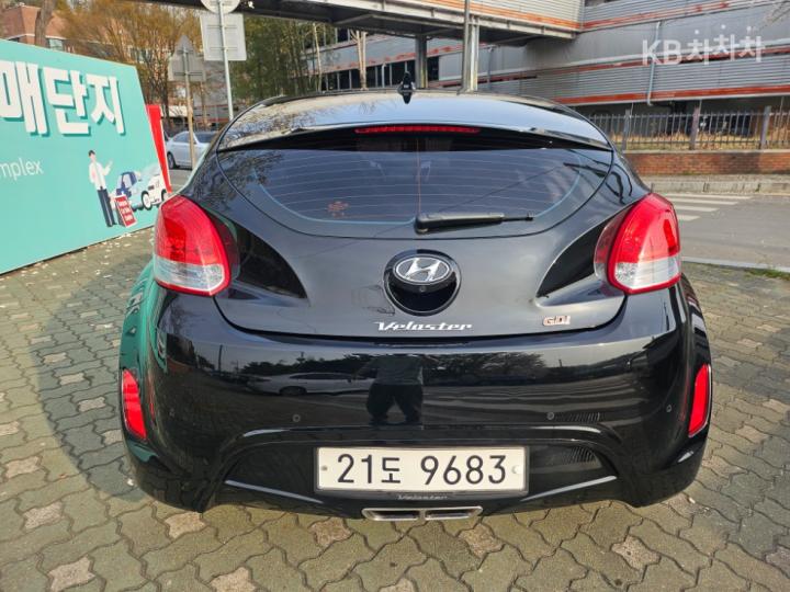 Hyundai Veloster PYL DCT 6