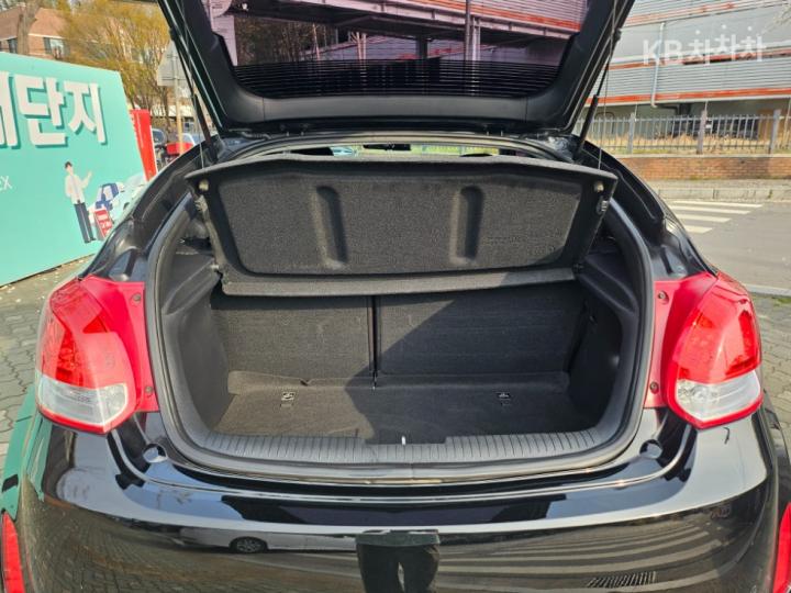 Hyundai Veloster PYL DCT 7