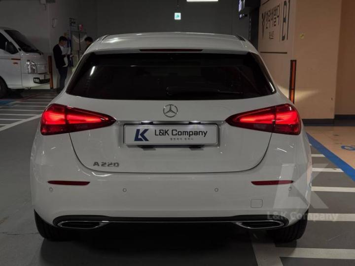 Mercedes-Benz A-Class W177 A220 Hatchback Base Type 3