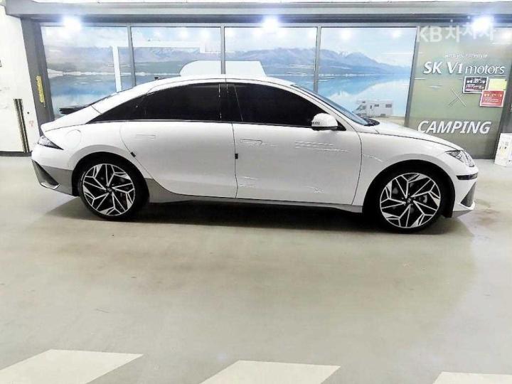 Hyundai IONIQ 6 CE Long Range AWD Prestige 4