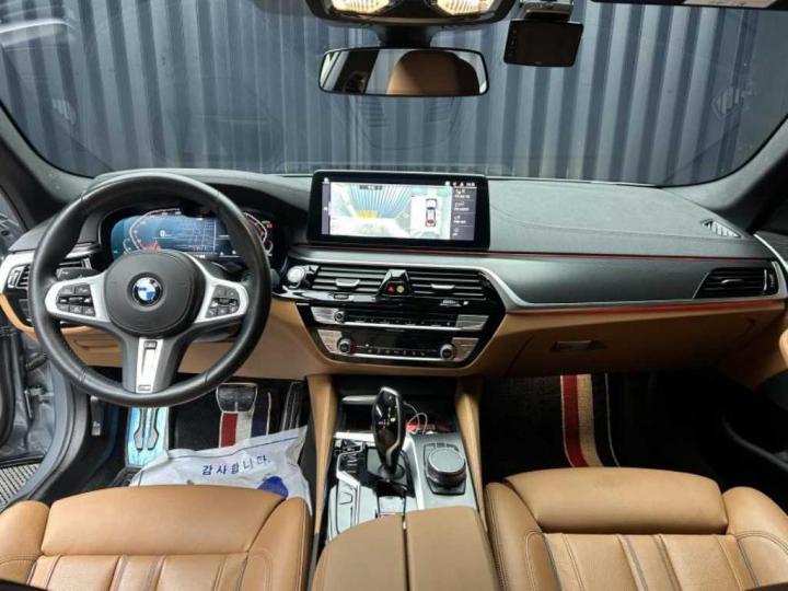 BMW 5 Series G30 520i M Sport 8