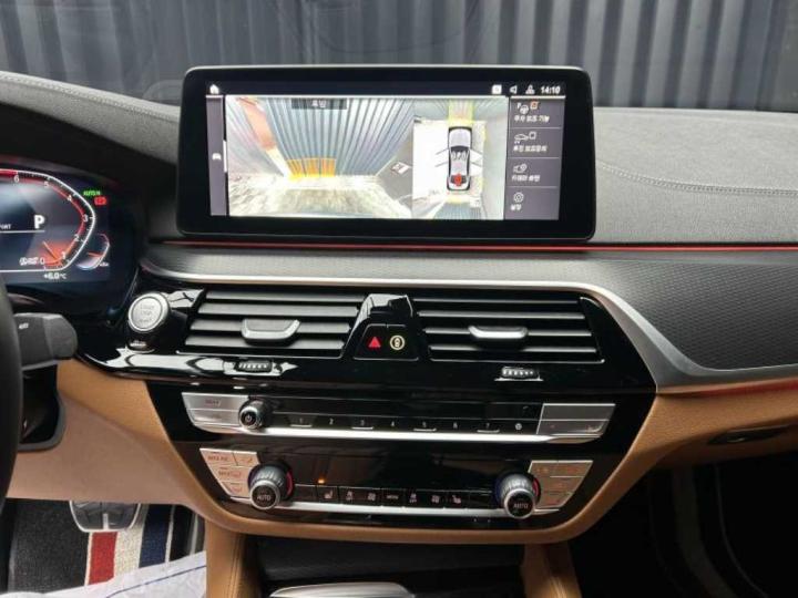 BMW 5 Series G30 520i M Sport 9