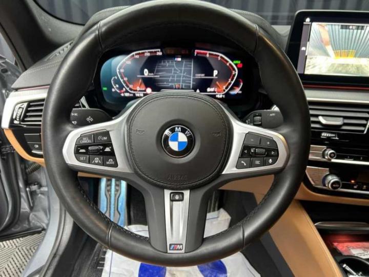 BMW 5 Series G30 520i M Sport 10