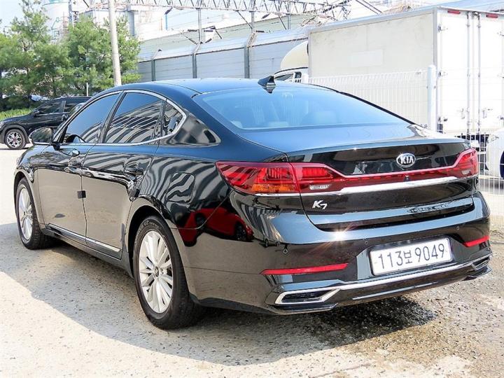 Kia K7 Premier 3.0 LPi Trendy 4