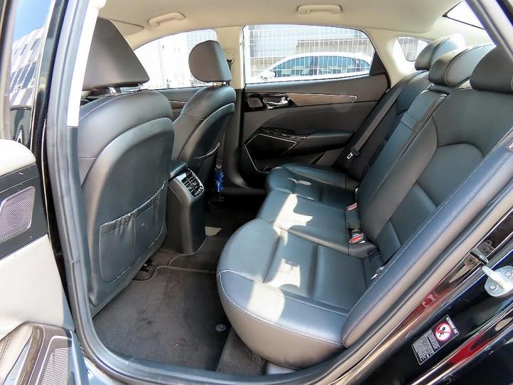 Kia K7 Premier 3.0 LPi Trendy 7