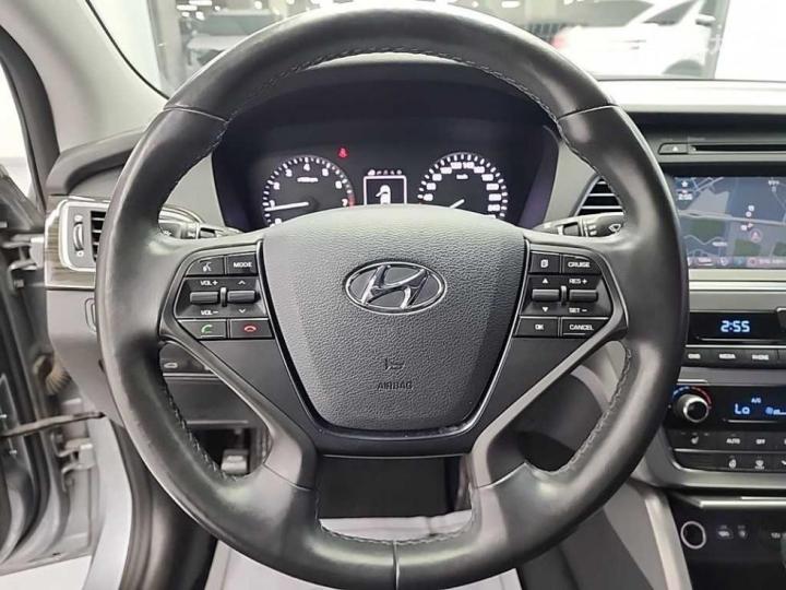 Hyundai Sonata LF 2.0 Smart Base Type 10