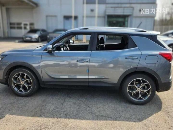 KG Mobility (Ssangyong) Korando Beautiful 1.6 Diesel 2WD Delight Plus 4