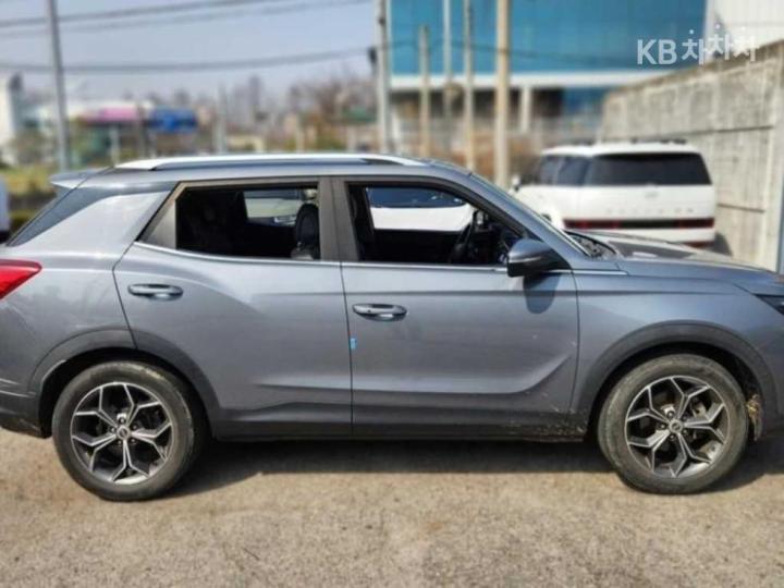 KG Mobility (Ssangyong) Korando Beautiful 1.6 Diesel 2WD Delight Plus 5