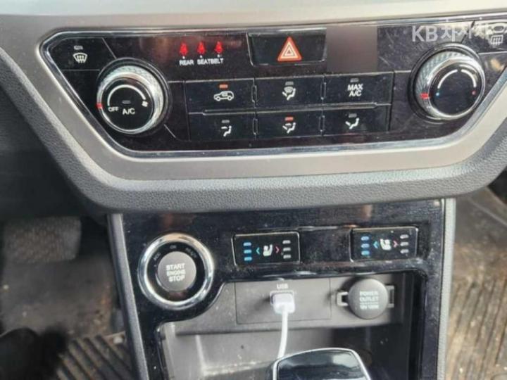 KG Mobility (Ssangyong) Korando Beautiful 1.6 Diesel 2WD Delight Plus 7