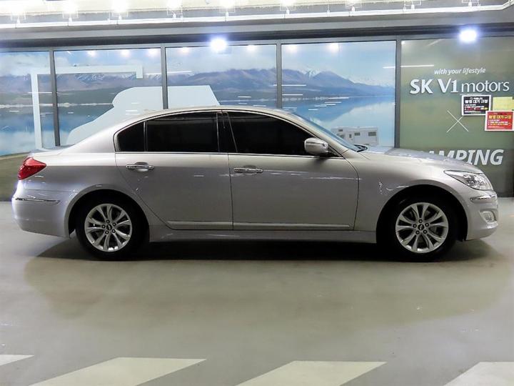 Hyundai Genesis BH330 MODERN Special 4