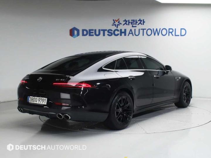 Mercedes-Benz AMG GT 4door 43 4MATIC+ 3