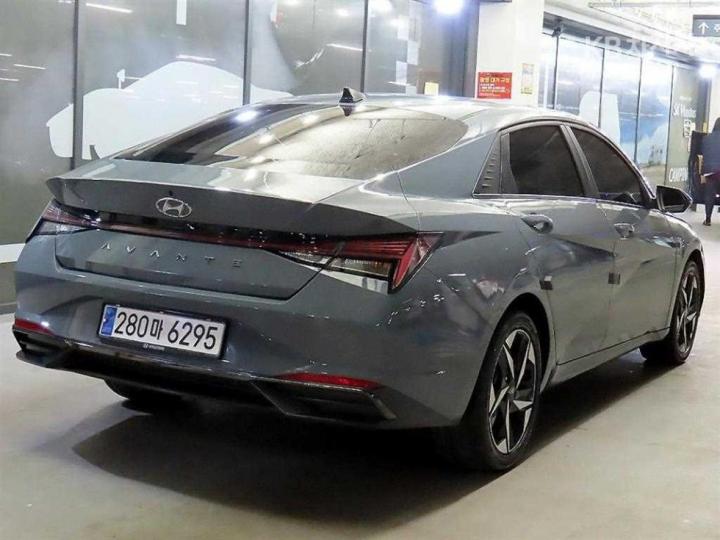 Hyundai Avante CN7 1.6 Gasoline Inspiration 5